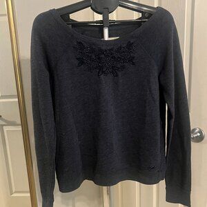 Hollister Navy Blue Light Sweatshirt w/Embroidered Floral Design - Size Large